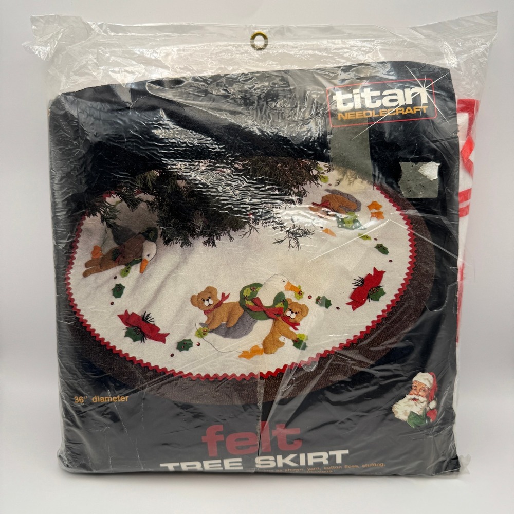 Vintage Titan Needlecraft Felt Christmas Tree Skirt Kit #473 Teddy Bears & Geese